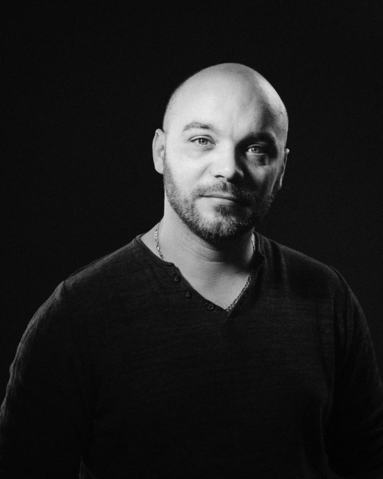 Sébastien favette, acteur, actor, Schauspieler, top1%imdb, international actor, trilingue, action, intense